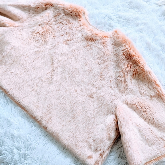 Zara Faux Fur Sweater Shirt - Picture 8 of 12